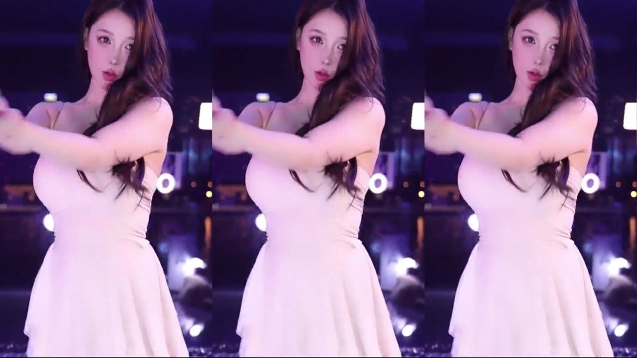 minana呀20231009 TikTok live with Chinese girls dancing 000001