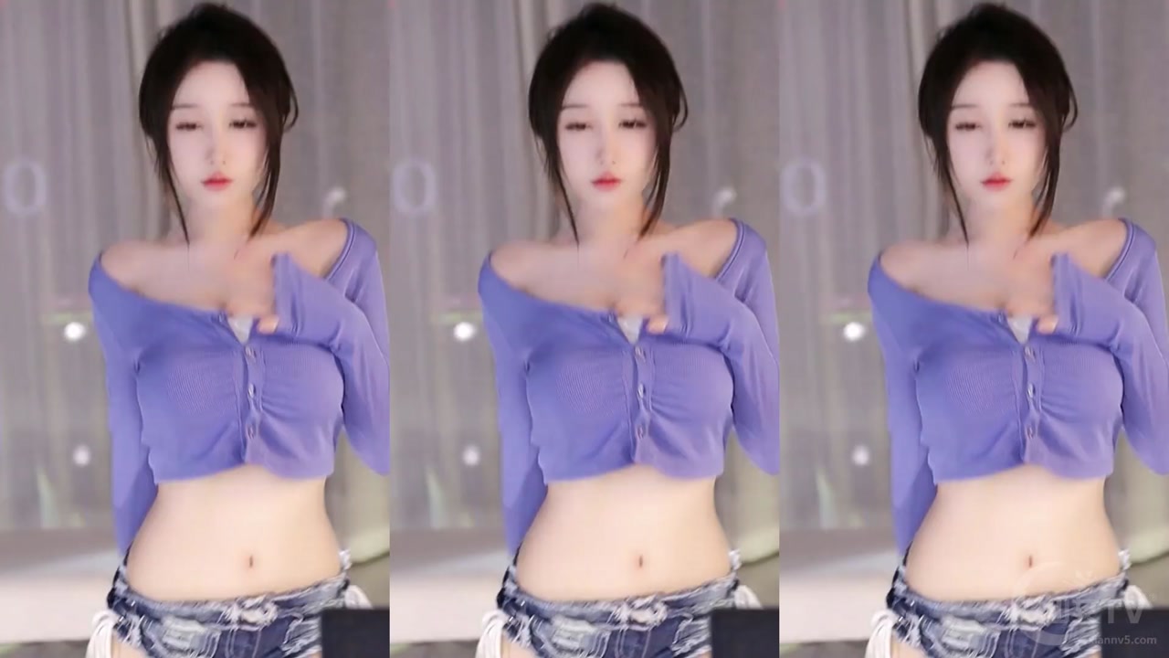 奶言艾20230406 Chinese Douyu female anchor dances 000021