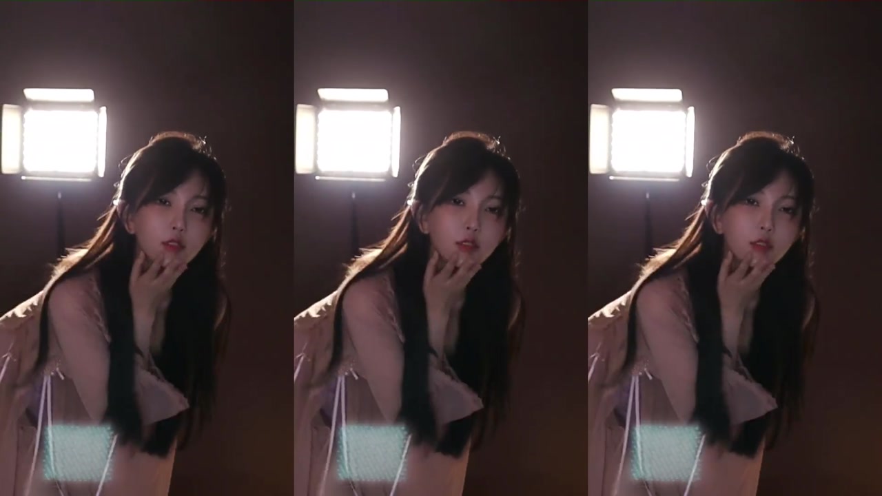 南妹儿20230923 TikTok live with Chinese girls dancing 000006