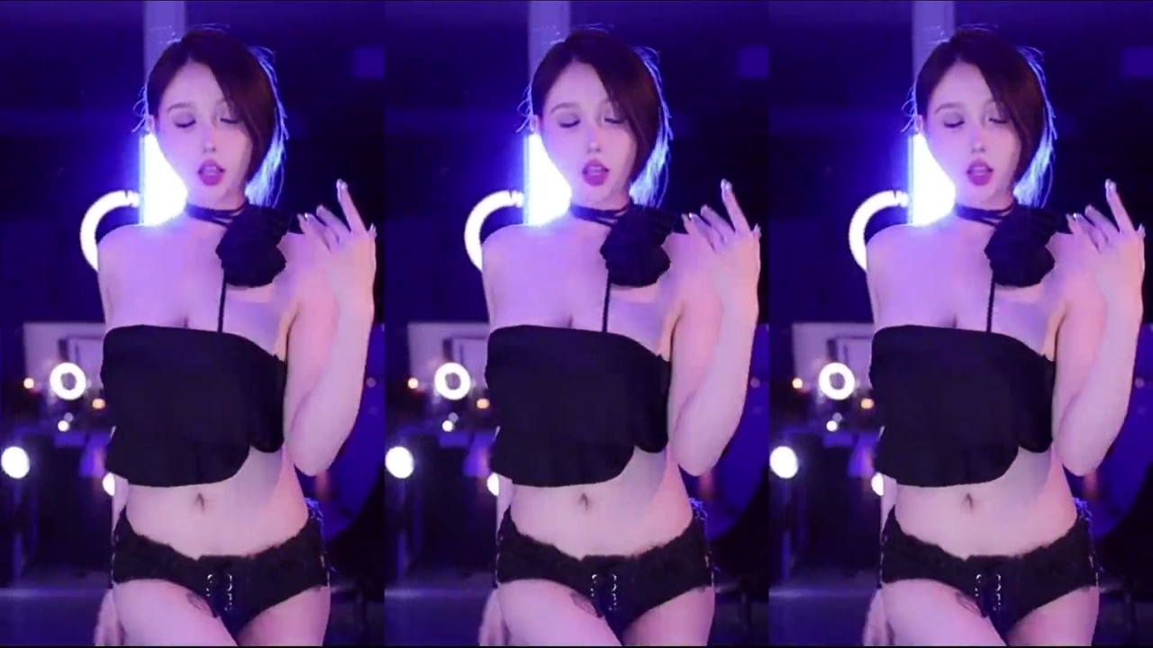 Douyin minanaya[minana呀]20230504 Chinese girl live stream 000001