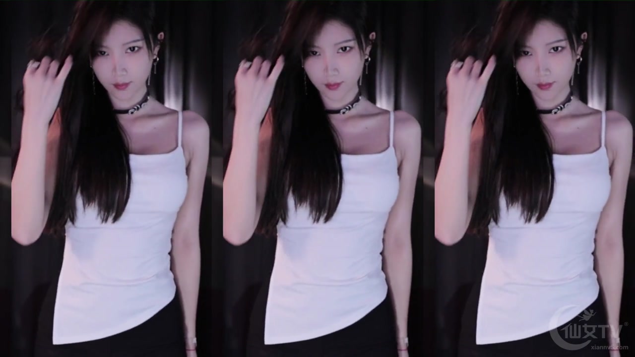 一只萌七哟o20230815 TikTok live with Chinese girls dancing 000015