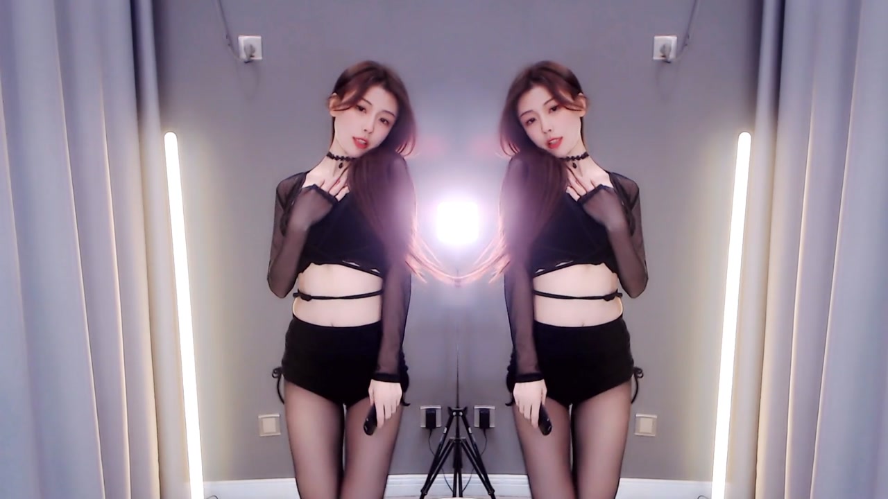 Huya 闪耀顾梦汐20220105 Cute Chinese Girls Dance Livestream Highlights 194901