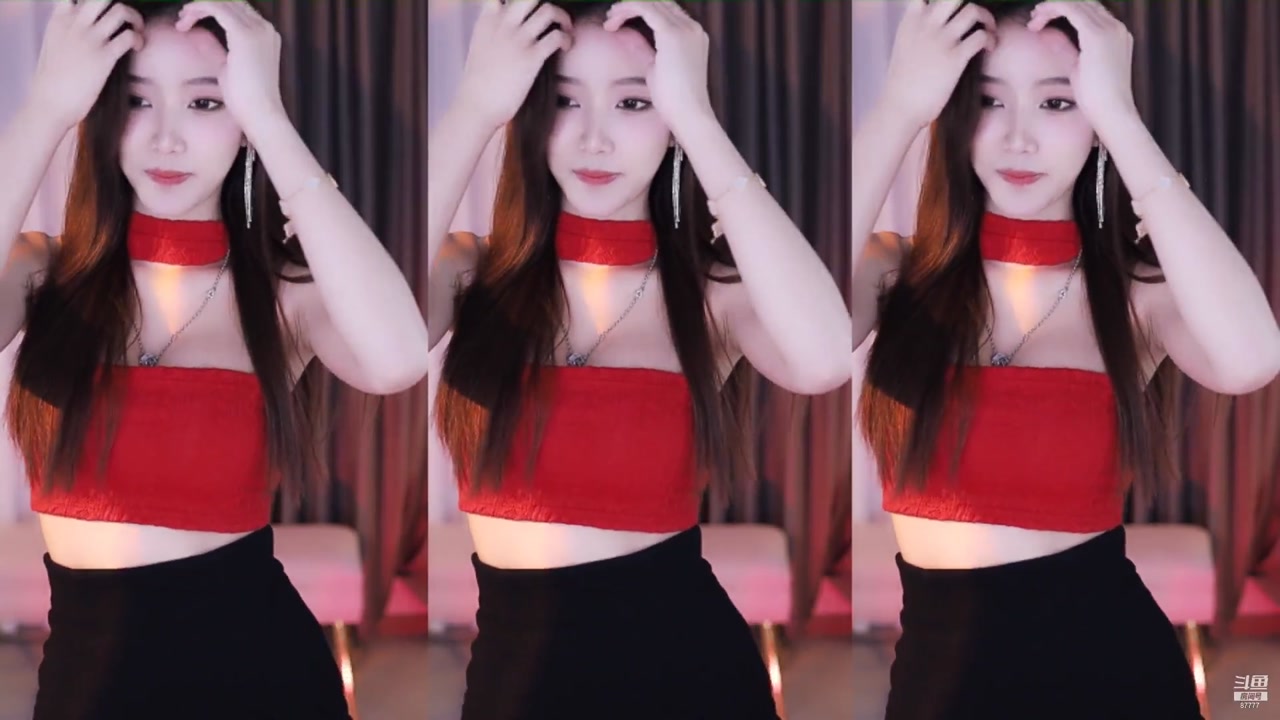 Chinese girl yizhimengqiyoo[一只萌七哟o]20221231 A beautiful female anchor from China 211400