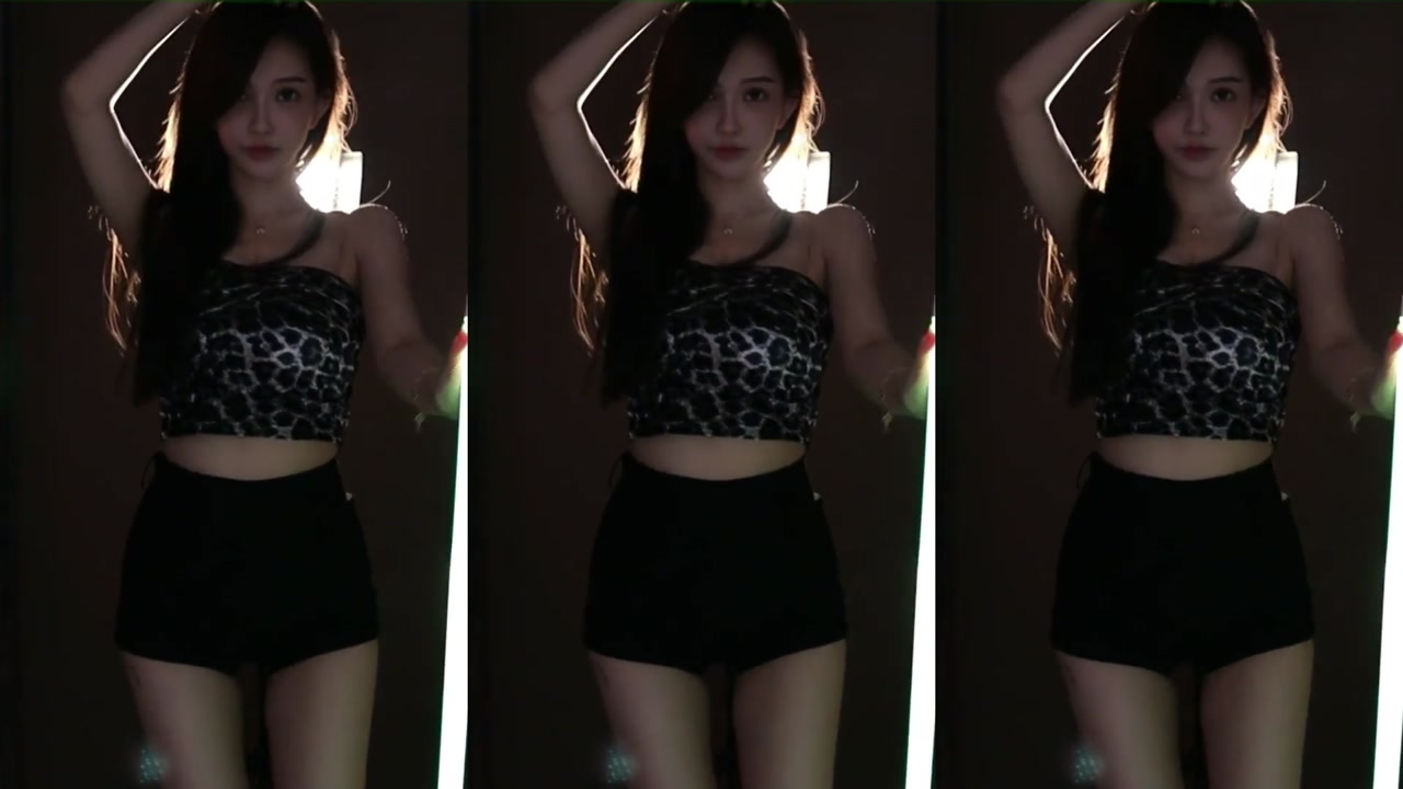 Chinese girl nanmeier[南妹儿]20230715 bilibili live Dance cut 000000