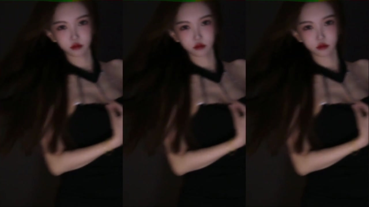 Douyu 南妹儿20240121 sexy female anchor from China dances 000006