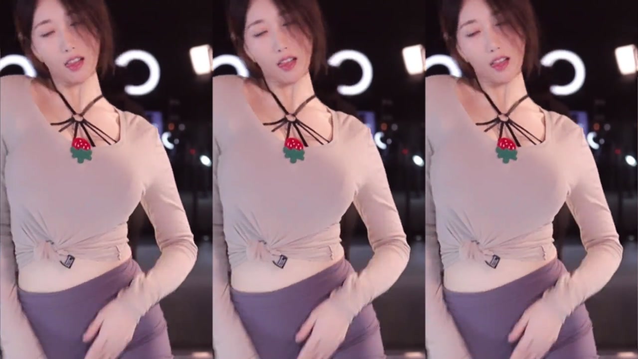 Chinese girl wenningczhu[温柠c丶]20230907 Wechat live with Chinese girls dancing 000010