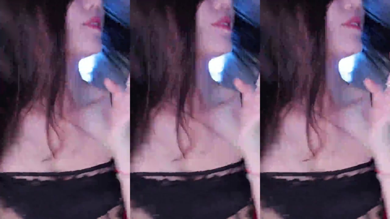 Chinese girl yizhimengqiyoo[一只萌七哟o]20231101 TikTok live with Chinese girls dancing 000021