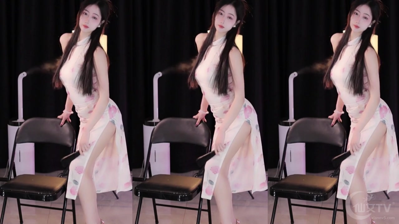 Douyin jinlinaishuijue[金琳爱睡觉]20231201 bilibili live Dance cut 000015