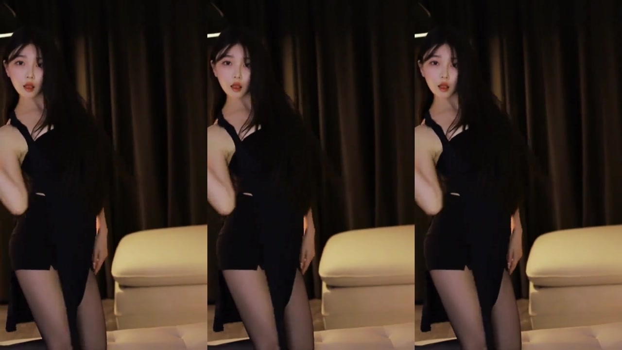 Douyin hunanxiaochengzi[湖南小橙子]20231024 Chinese girl live dance 000000