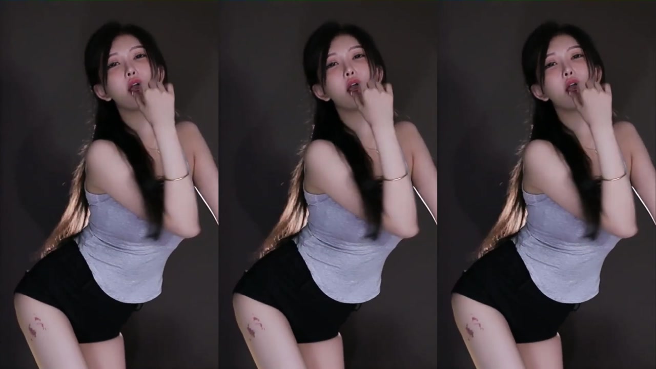 Huya 南妹儿20230629 Chinese girl dancing meme 000001