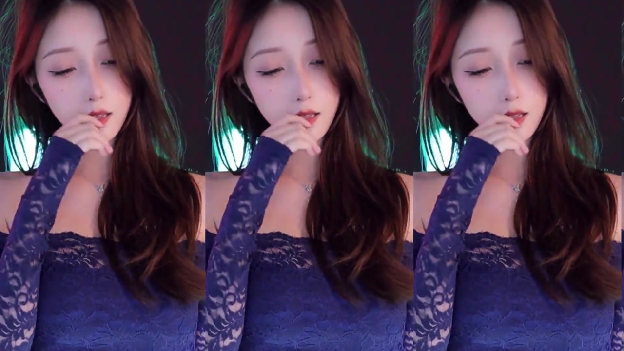 林软软20231011 TikTok live with Chinese girls dancing 000010