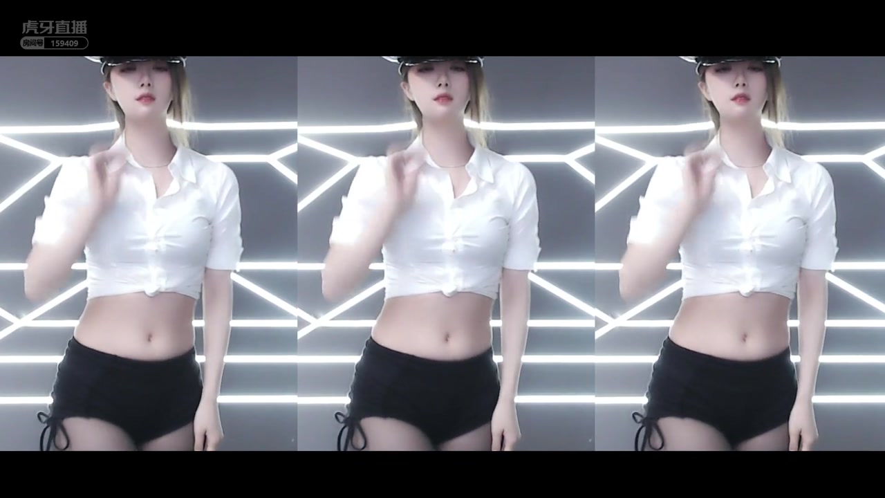Chinese girl 环星M猫的二十二I[huanxingmmaodeershieri]20220118 DouYu godness anchor 153603