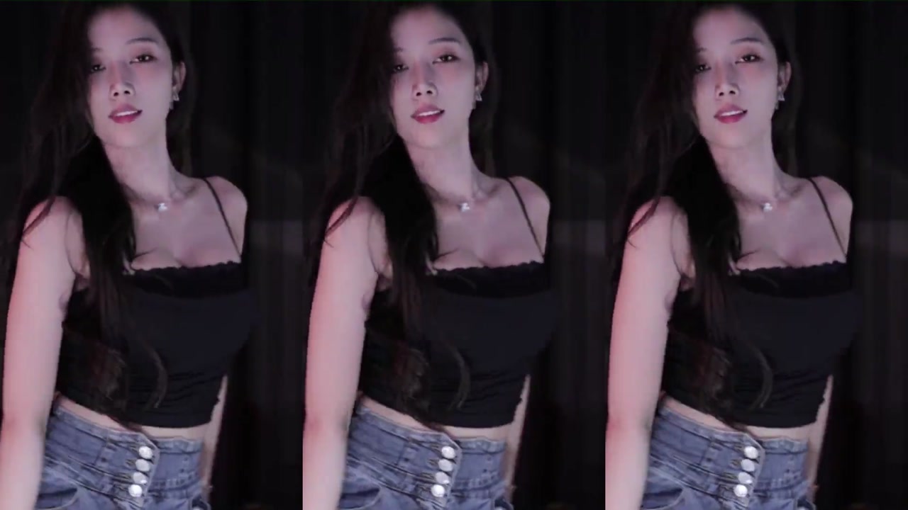 Douyin yizhimengqiyoo[一只萌七哟o]20230724 Chinese girl avi video 000001