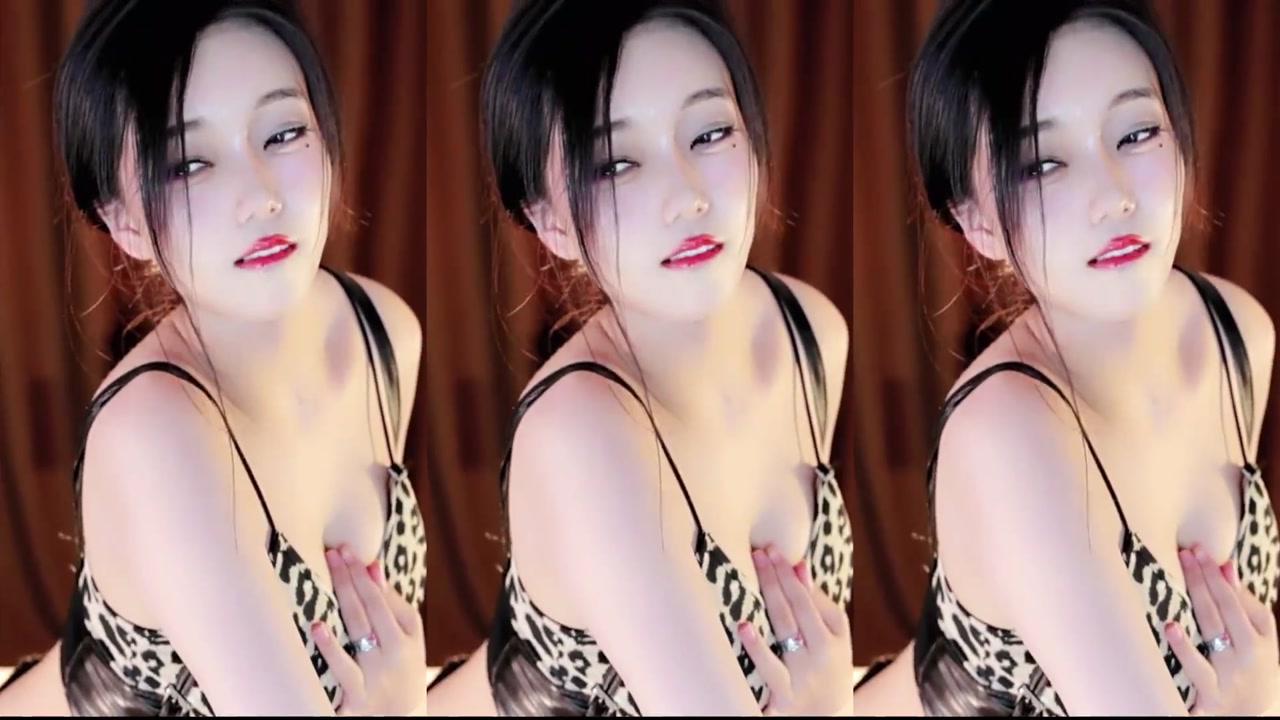 Nice丶奶思丶20230418 Cute Chinese Girls Dance Livestream Highlights 000001