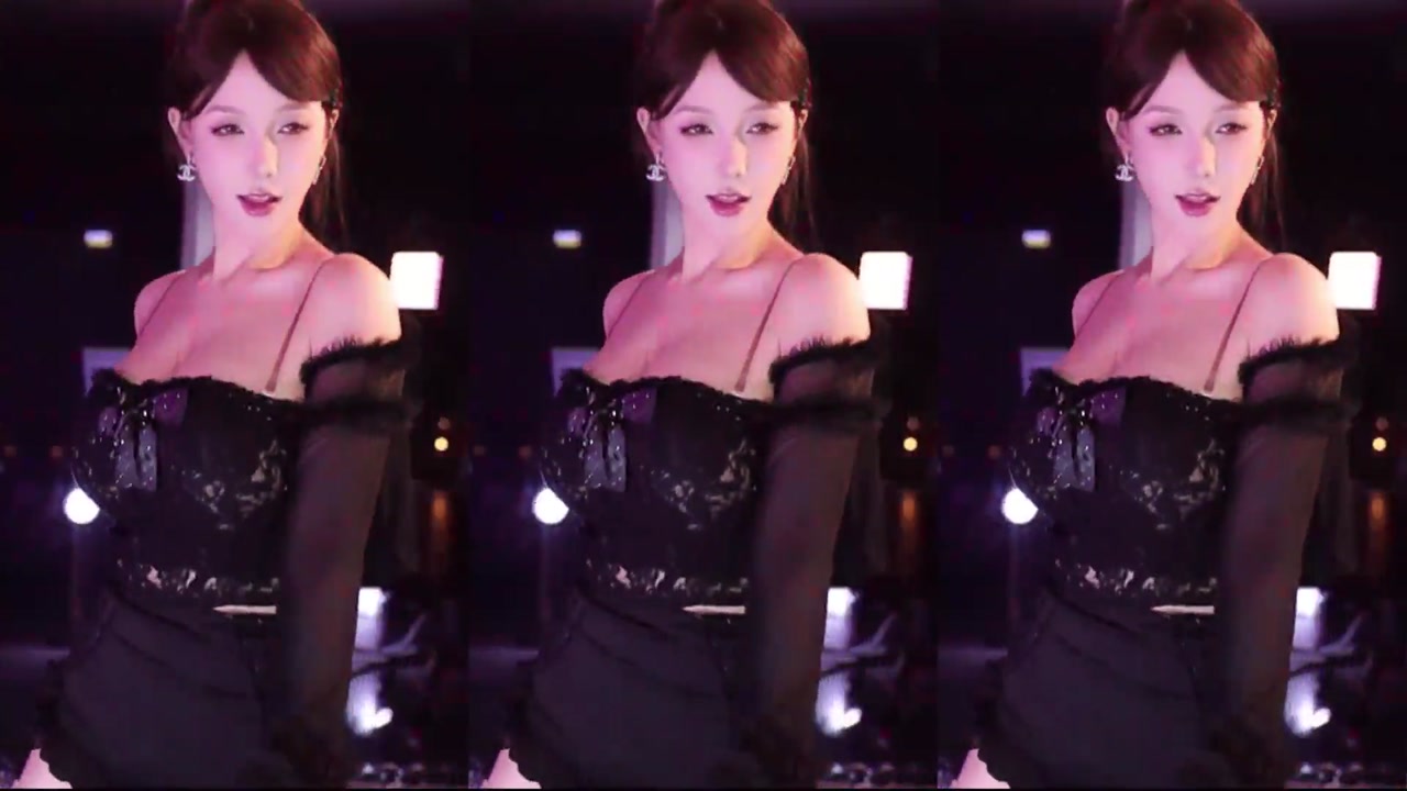 minana呀20231029 Chinese girl dancing meme 000118