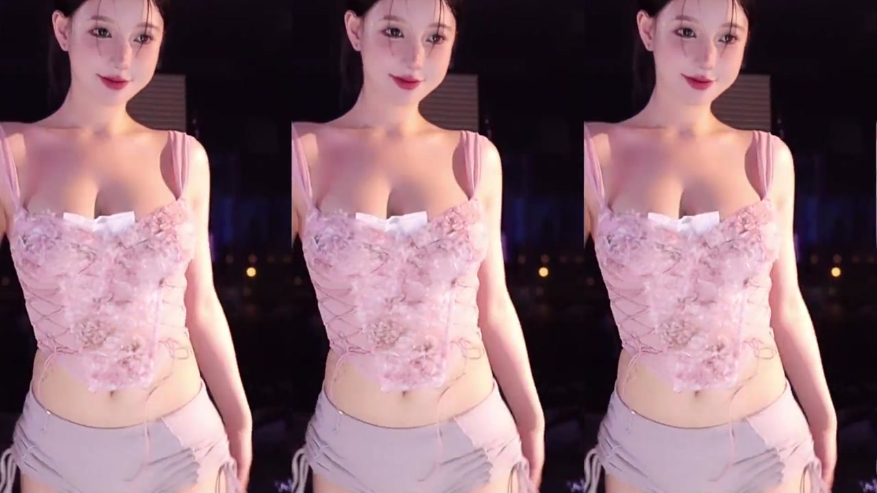 Douyin minana呀[minanaya]20230405 Chinese girl live dance 000036