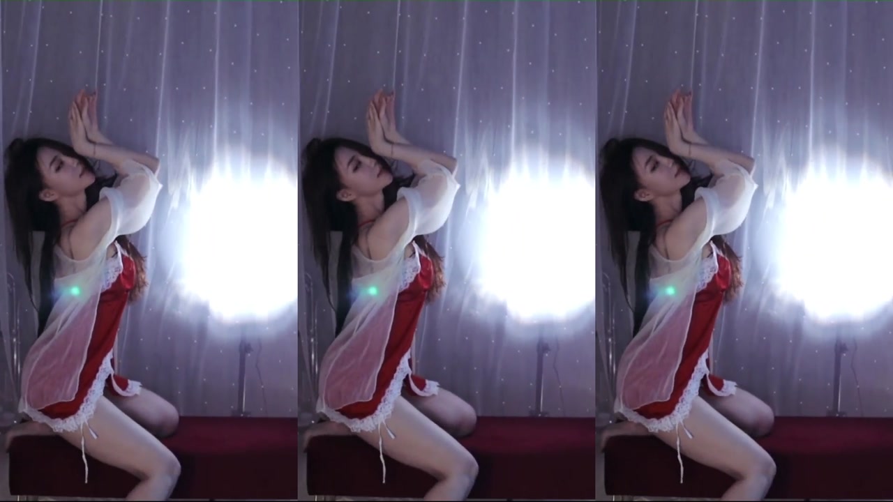 Douyu 王雨檬呀20230411 sexy female anchor from China dances 000010