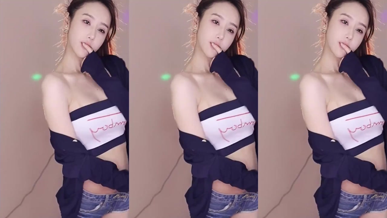 Huya 乔妹eve20220114 pretty chinese girl live dance 000600