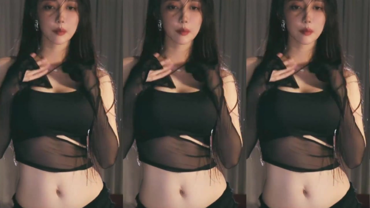 Huya 王雨檬呀20220119 pretty chinese girl live dance 211502