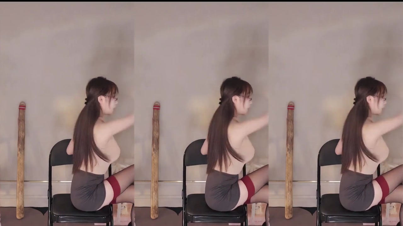 Chinese girl 周童潼[zhoutongtong]20231116 douyin live Dance Livestream Highlights 000010