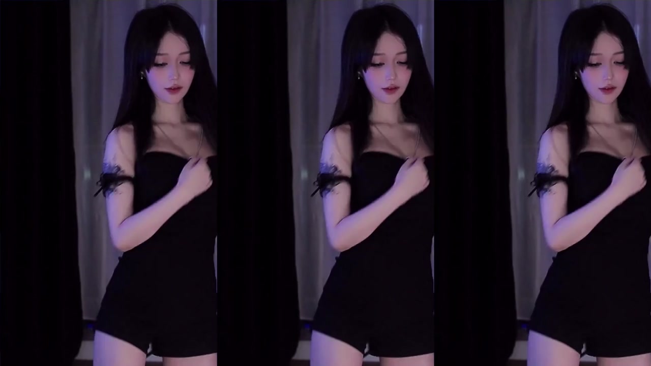Chinese girl xiaohuolong[小火龙]20230618 sexy female anchor from China dances 000003