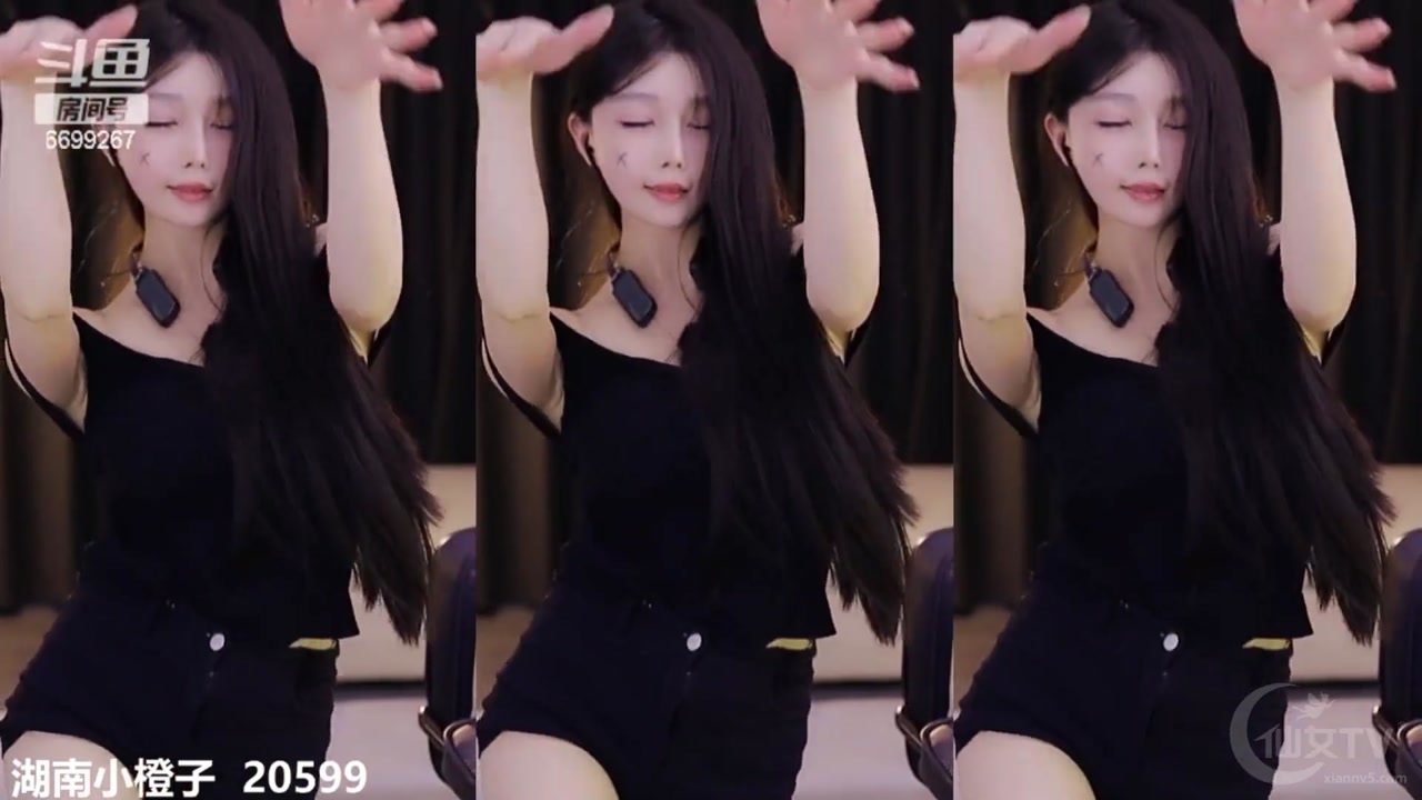 湖南小橙子20230716 TikTok live with Chinese girls dancing 000006
