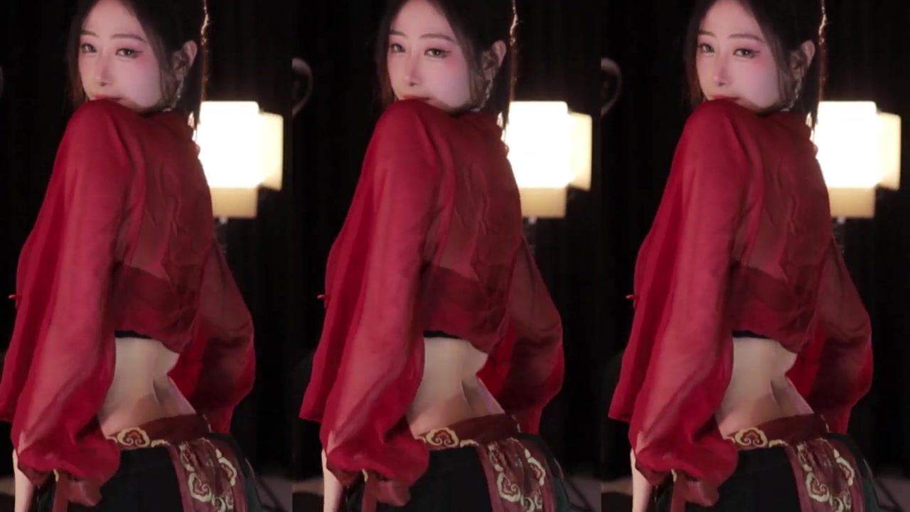 Huya 金琳爱睡觉20231208 Cute Chinese Girls Dance Livestream Highlights 000006