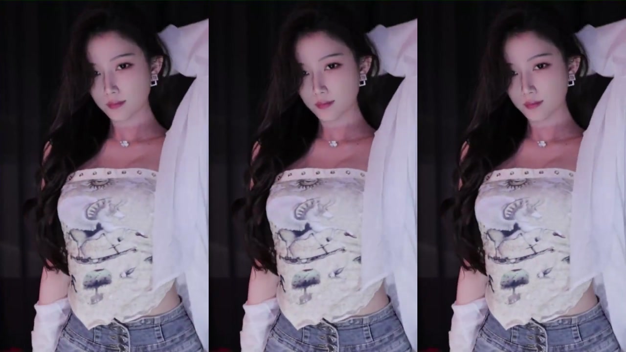Chinese girl 一只萌七哟o[yizhimengqiyoo]20230724 huya live live recording 000000