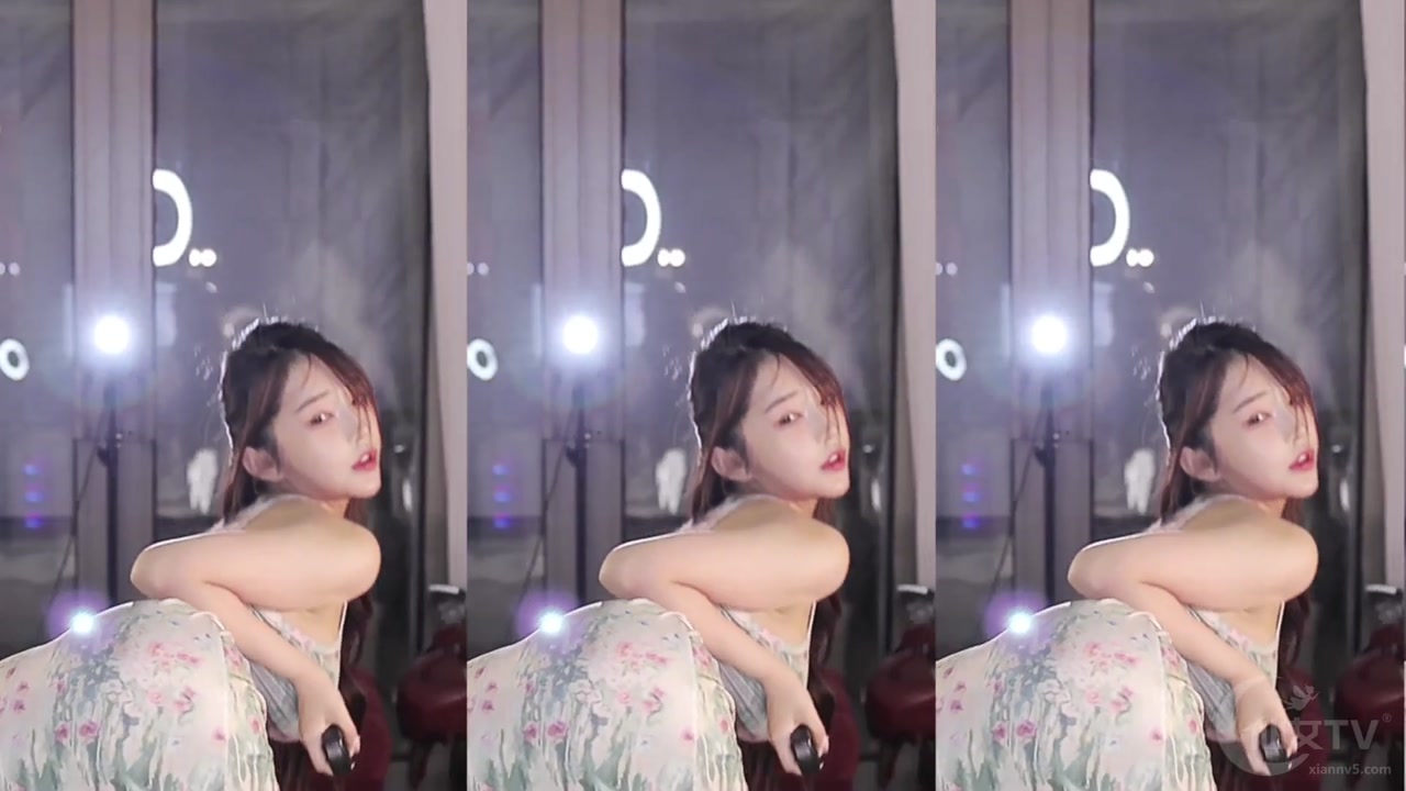 Huya vivi小小酥20230606 Adorable Chinese Girl Group Dance Live 000006