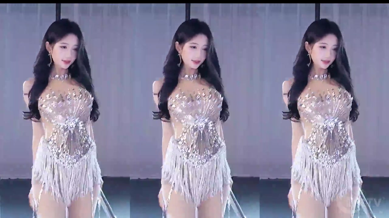 Douyin huaikongkong[坏空空]20231110 Chinese girl dancing meme 000006