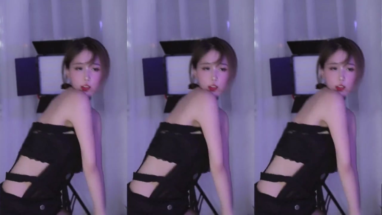 Chinese girl 恰一口柚子i[qiayikouyouzii]20220124 Chinese girl dancing meme 232103