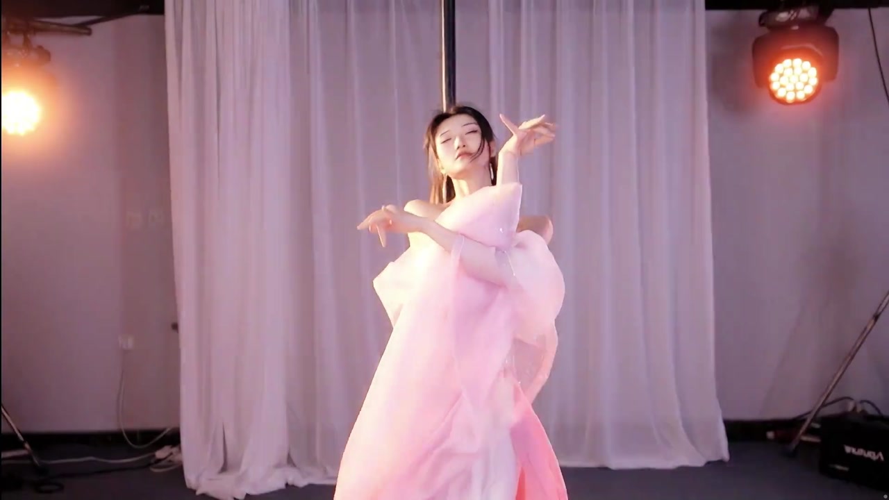 Huya 坏空空20230814 pretty chinese girl live dance 000006