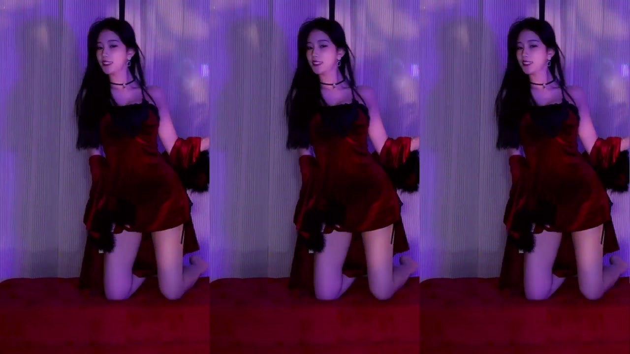 Chinese girl 一只萌七哟o[yizhimengqiyoo]20231212 Wechat live with Chinese girls dancing 000003