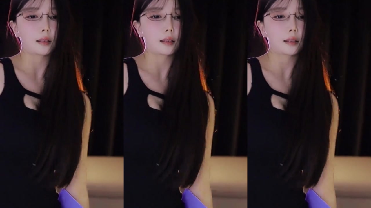 Chinese girl hunanxiaochengzi[湖南小橙子]20231215 A beautiful female anchor from China 000000
