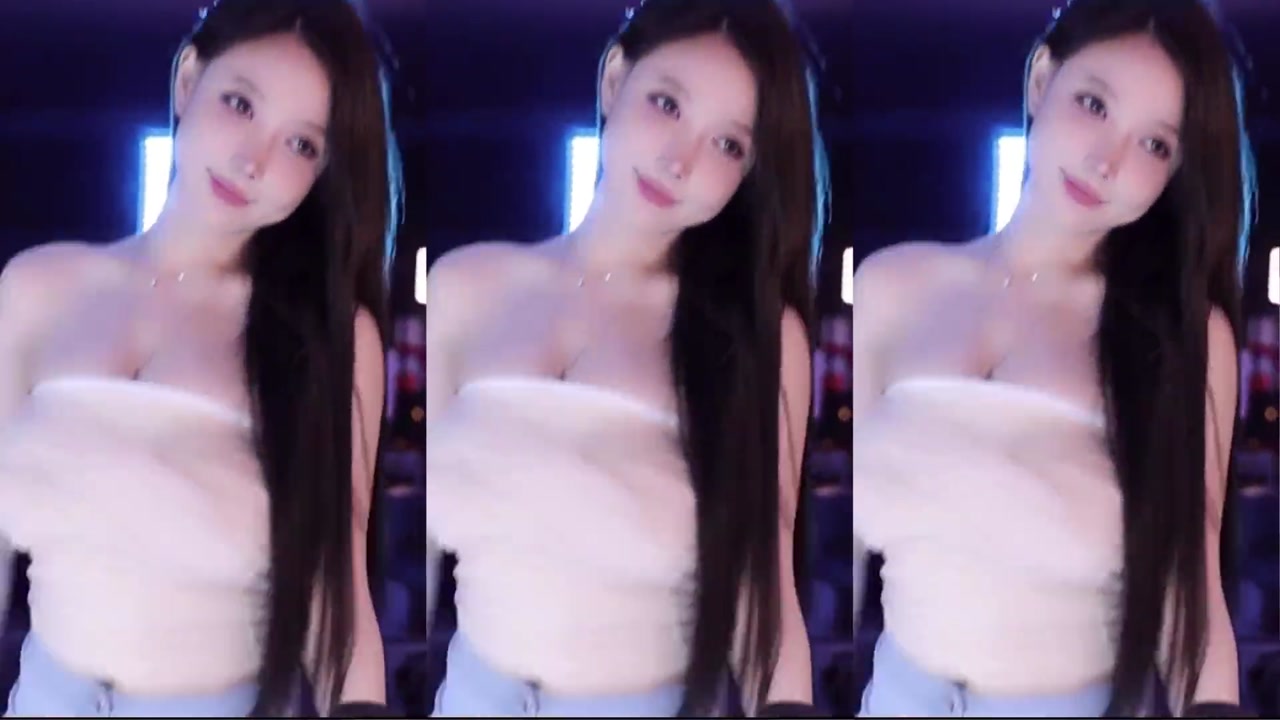 Douyin minana呀[minanaya]20230612 pretty chinese girl live dance 000003