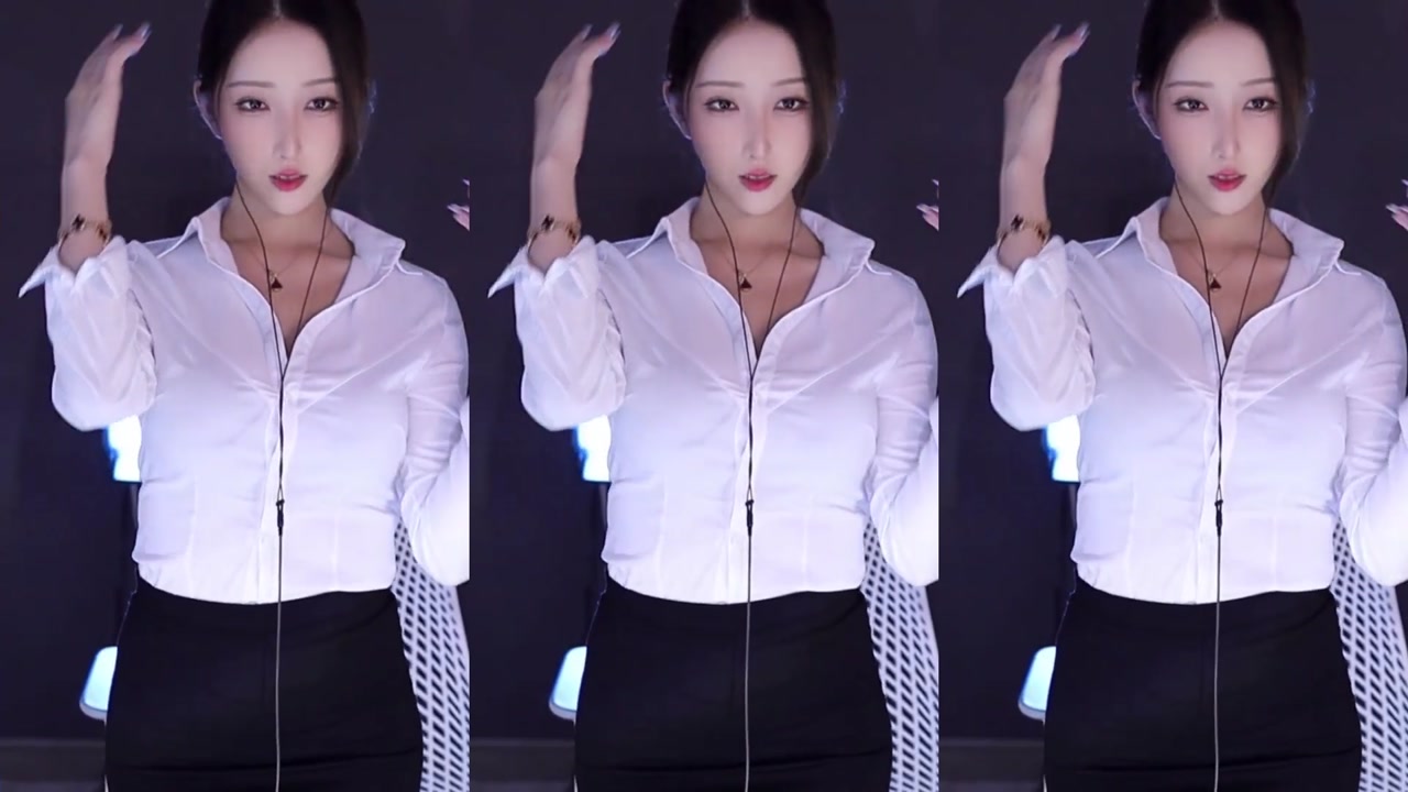 Douyin 林软软[linruanruan]20231026 Wechat live with Chinese girls dancing 000001