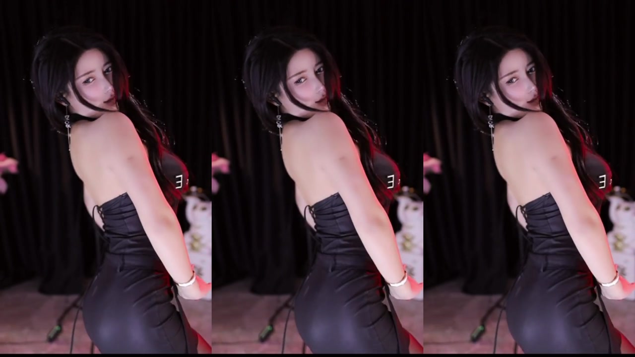 Douyin yunzi[韵子]20240223 Chinese girl live stream 000003