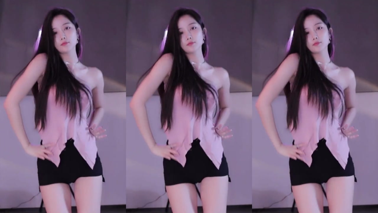 Huya 一只萌七哟o20230611 Chinese girl dancing meme 000000