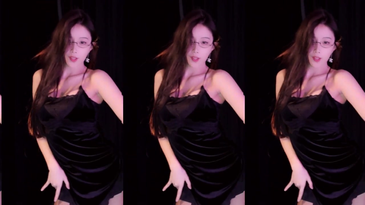 Chinese girl 一只萌七哟o[yizhimengqiyoo]20240118 Chinese girl live dance 000003