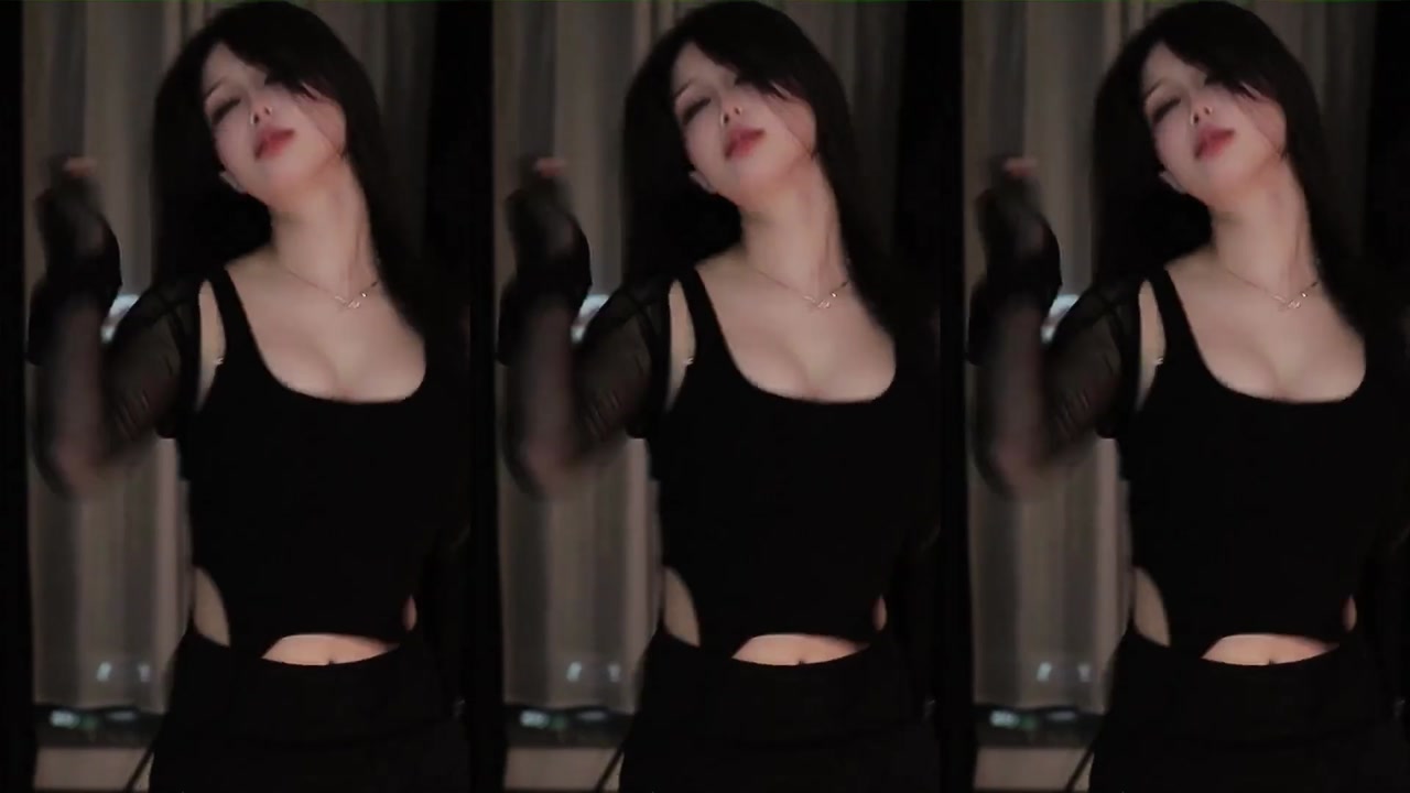 小火龙20230420 Chinese girl dancing meme 000000