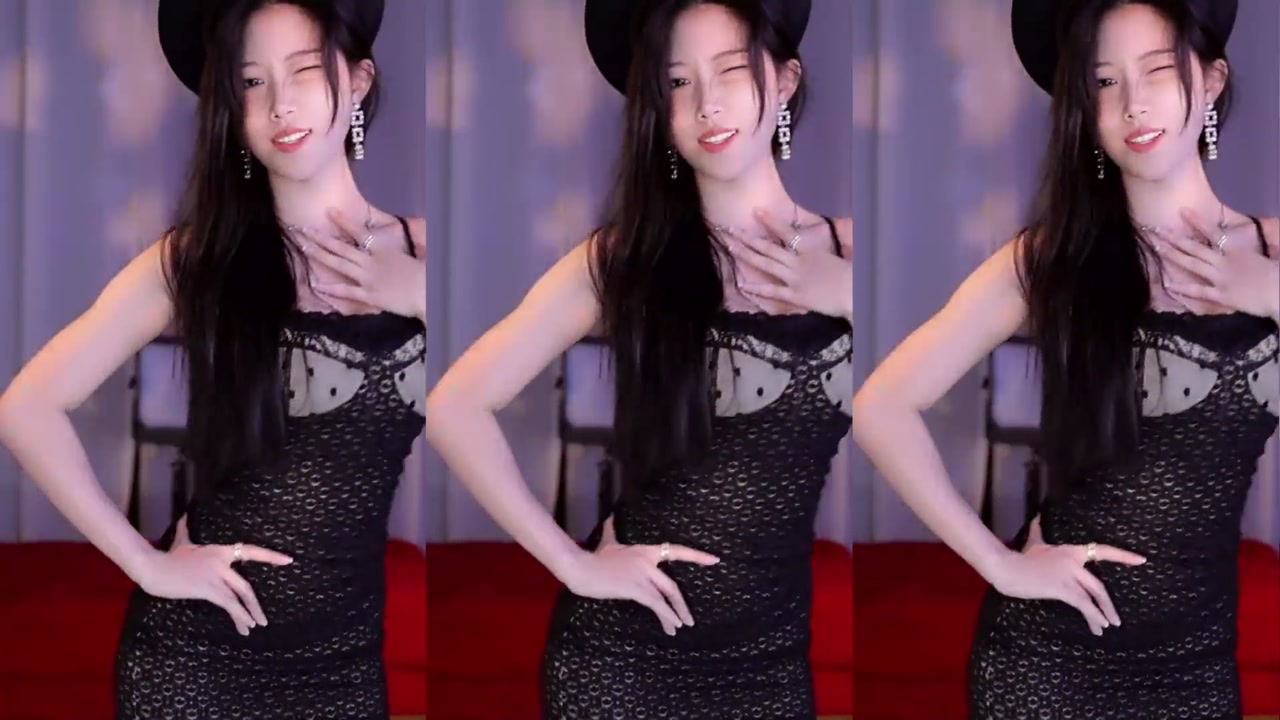 Chinese girl yizhimengqiyoo[一只萌七哟o]20231210 xiaohongshu live recording 000015