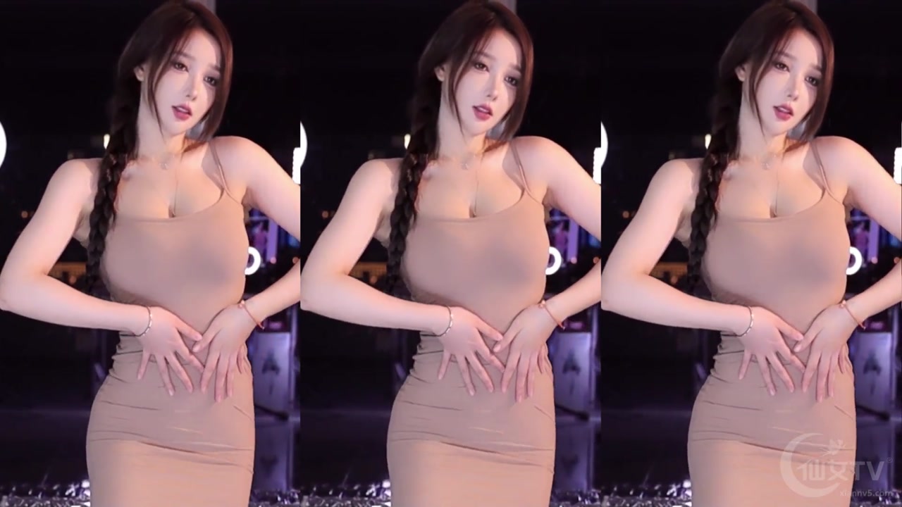 Douyu minana呀20230705 Wechat live with Chinese girls dancing 000006