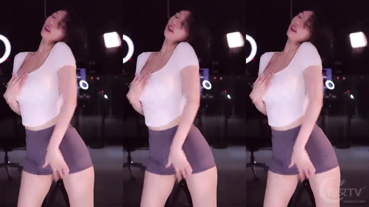 Douyin xiaoxiaoyujiang[小小玉酱]20230921 Chinese girl live dance 000001