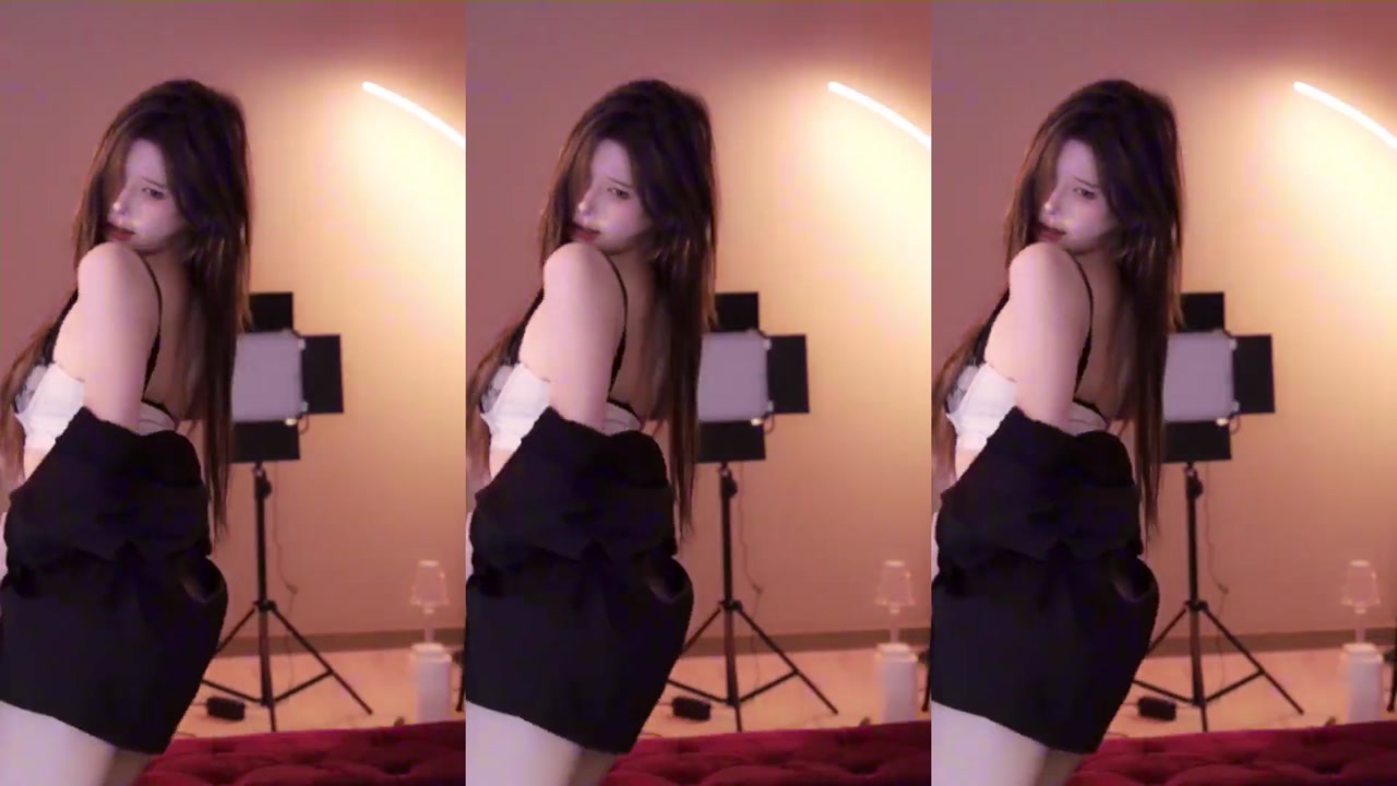 Douyin xiaoshuixi[小水熙]20231003 A beautiful female anchor from China 000000
