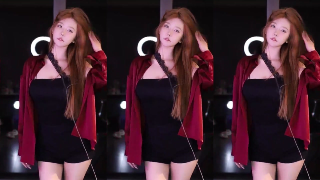 徐宅宅20231203 Cute Chinese Girls Dance Livestream Highlights 000003