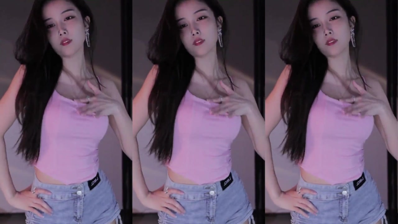 Douyin yizhimengqiyoo[一只萌七哟o]20230627 Chinese girl live dance 000003