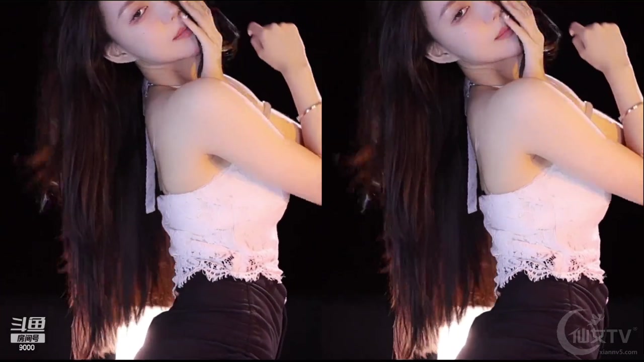 Douyu 王雨檬呀20230812 sexy female anchor from China dances 000001