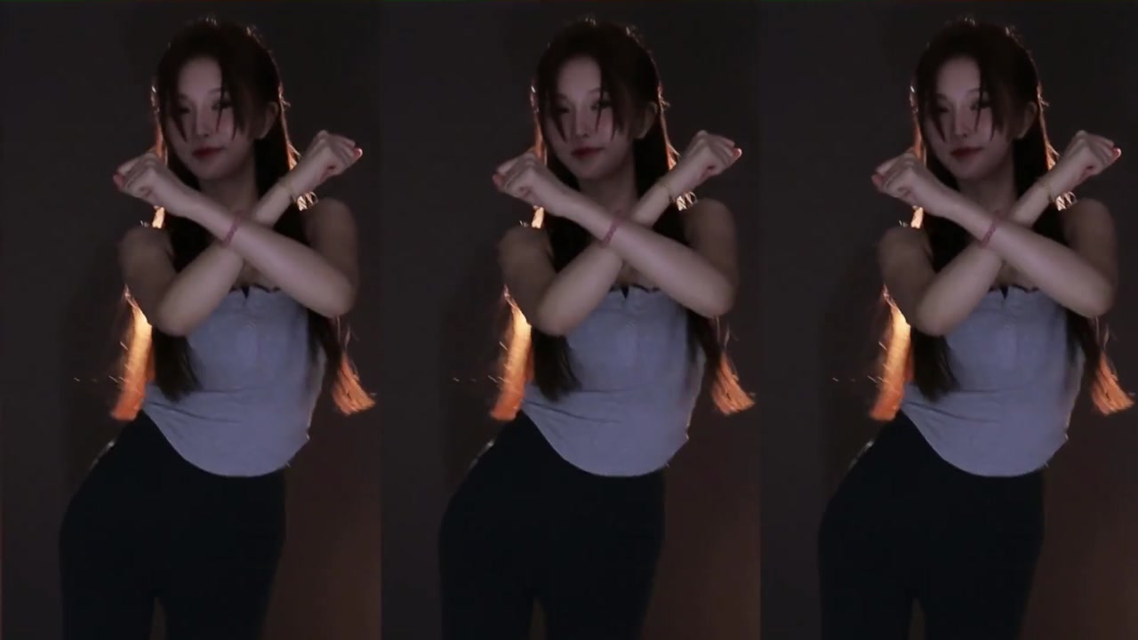 Huya 南妹儿20231219 Sexy Chinese Girl Dance 000036