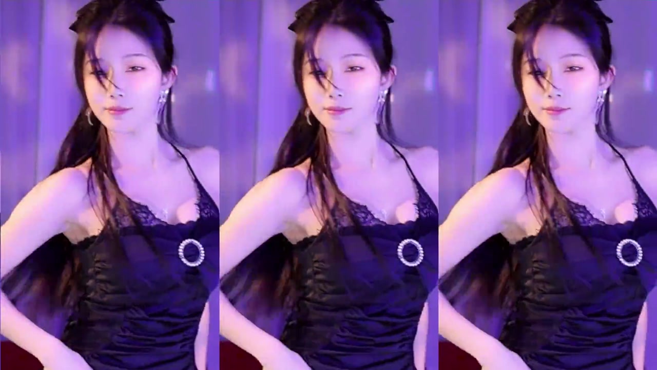 Douyin yizhimengqiyoo[一只萌七哟o]20231220 Chinese girl live streamingCute Chinese Girls Dance Livestream