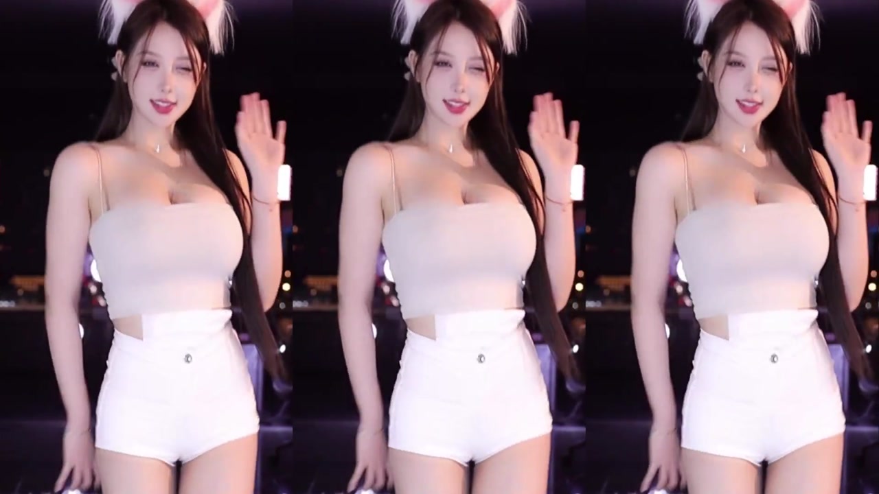 Huya minana呀20230707 Chinese girl dancing meme 000015